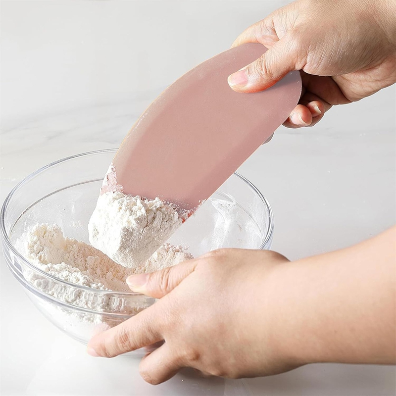 Raspador de Silicone Flexível  - Dough Scraper Curved avaliação e preço